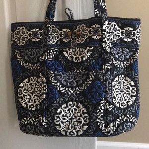 Large Vera tote in Canterbury Blue